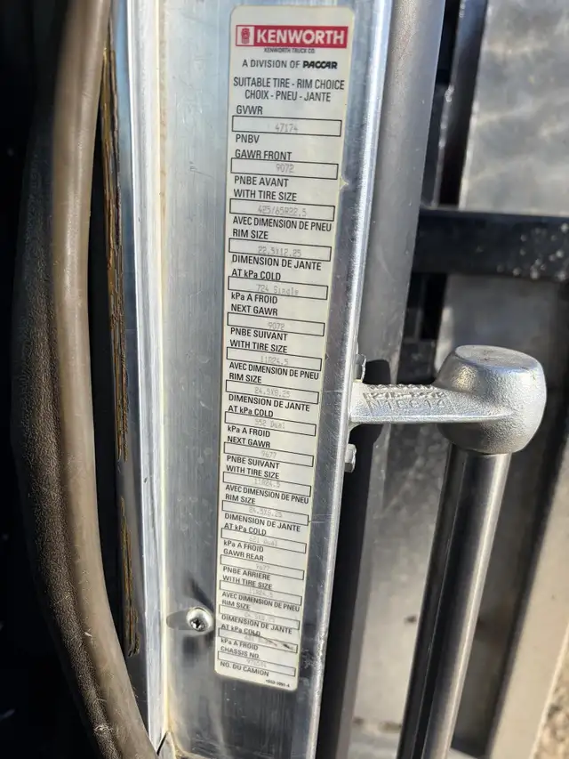 2015 KENWORTH T800 in Heavy Trucks in Kamloops - Image 43