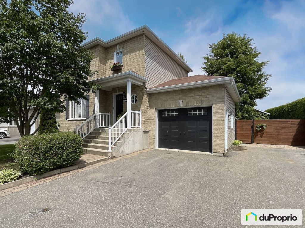 $620,000 - 2 Storey for sale in St-Hyacinthe — photo 1