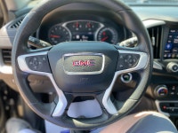 Experience confidence and versatility in the 2022 GMC Terrain SLE AWD, wrapped in striking Ebony Twi... (image 3)