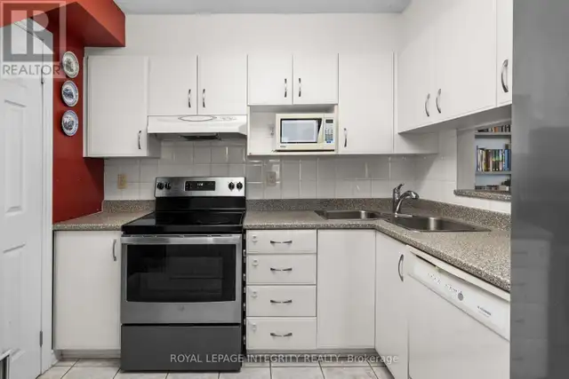 237 CUMBERLAND STREET Ottawa, Ontario in Condos for Sale in Ottawa - Image 15