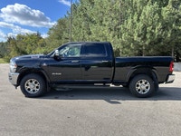 // ACCIDENT FREE!! // Built for serious work and long-haul comfort, this 2022 RAM 2500 Laramie Crew... (image 9)