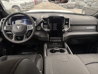 GVWR: 6 350 KG (14 000 LBS),TRANSMISSION: 8-SPEED TORQUEFLITE AUTOMATIC,POWER SUNROOF,IP-MOUNTED AUX... (image 9)