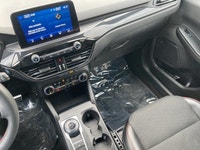 Leatherette Trimmed Seats - Keyless Ignition - AWD - Heated Front Seats - Backup Camera Sporty and v... (image 5)