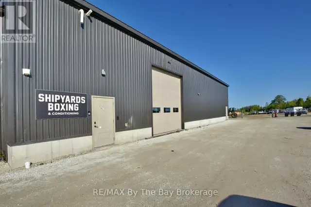 3 - 23 STEWART ROAD Collingwood, Ontario in Commercial & Office Space for Rent in Oakville / Halton Region - Image 3