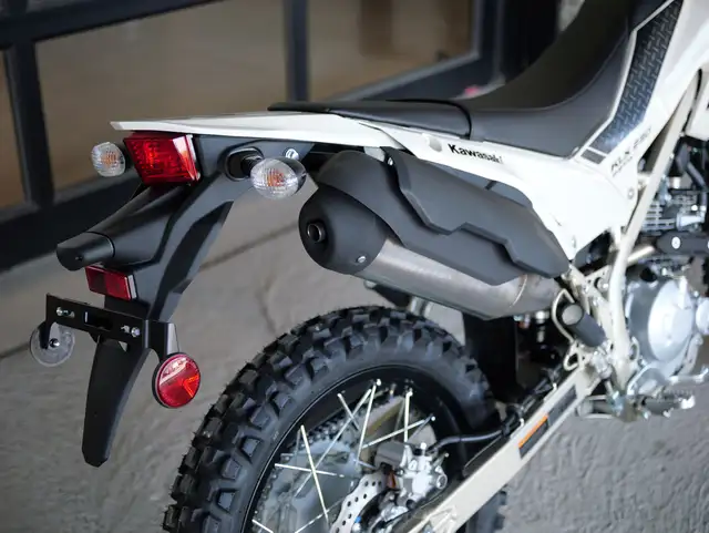 2026 Kawasaki KLX230 SHERPA S DUAL-SPORT / OFF-ROAD /STREET BIKE in Street, Cruisers & Choppers in Trenton - Image 14