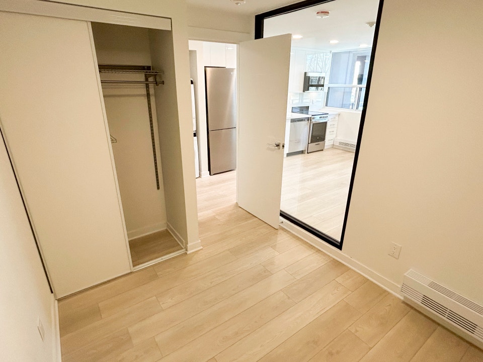 Apartment for Rent at 920 Inverhouse, Mississauga Apartments 5