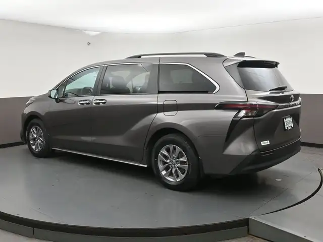 2024 Toyota Sienna XLE in Cars & Trucks in Dartmouth - Image 34