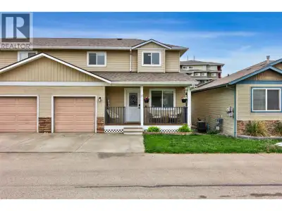 Well kept, comfortable 2 storey half duplex in the community of Dallas, close to shopping, transit,...