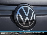 This Volkswagen Tiguan delivers a Intercooled Turbo Regular Unleaded I-4 2.0 L/121 engine powering t... (image 9)