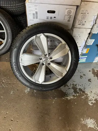 4 New 20 Touren TR71 Twist Wheels w/ 275/45R20 Kumho IZen WS71 Winter Tires 5 x 120 / 74.1 Hub Perfe...