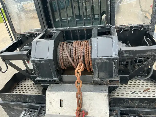 2012 PETERBILT 367 Winch Truck in Heavy Equipment in St. Albert - Image 6