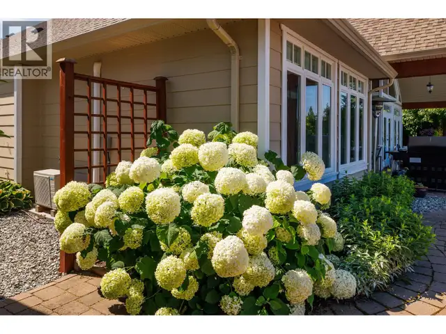 3672 Luxmoore Road Kelowna, British Columbia in Houses for Sale in Penticton - Image 25