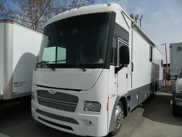2012 Ford WINNEBAGO MOBILE DENTAL UNIT