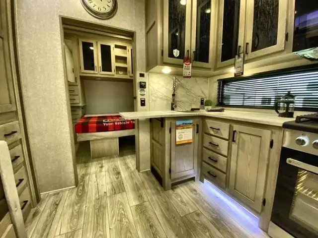 2025 EAST TO WEST Alta 3100KXT in Travel Trailers & Campers in Bedford - Image 33