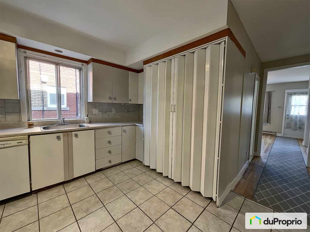 $786,000 - Triplex for sale in Pont-Viau — photo 3