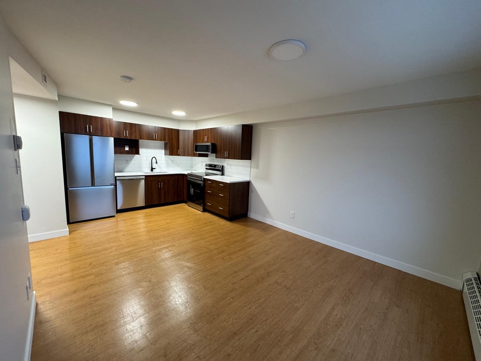 4707 50 Street, Red Deer, AB 2