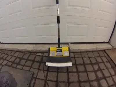 pelle a neige electrique noma 10 dollar