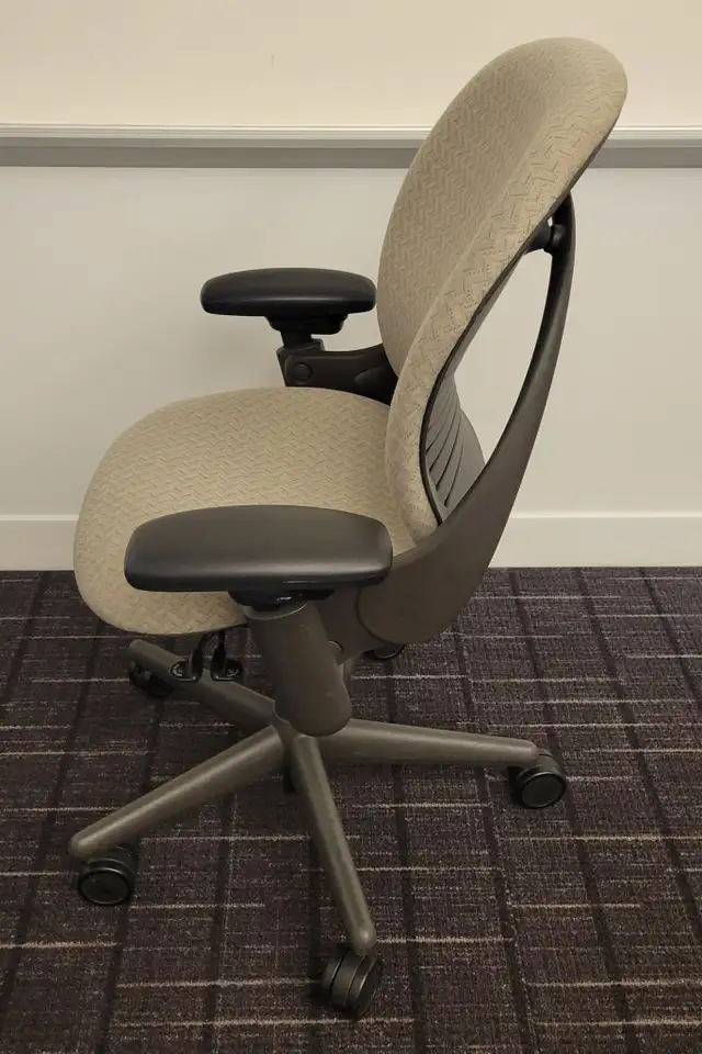 Steelcase Leap V1 Chair-Excellent Condition-Call us now!62863274880129121