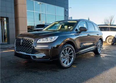 BlueCruise, Leather Seats, Leather Seats, Cooled Seats, Heated Seats! The 2026 Lincoln Corsair blend...