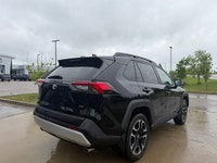 This Toyota RAV4 boasts a Regular Unleaded I-4 2.5 L/152 engine powering this Automatic transmission... (image 9)