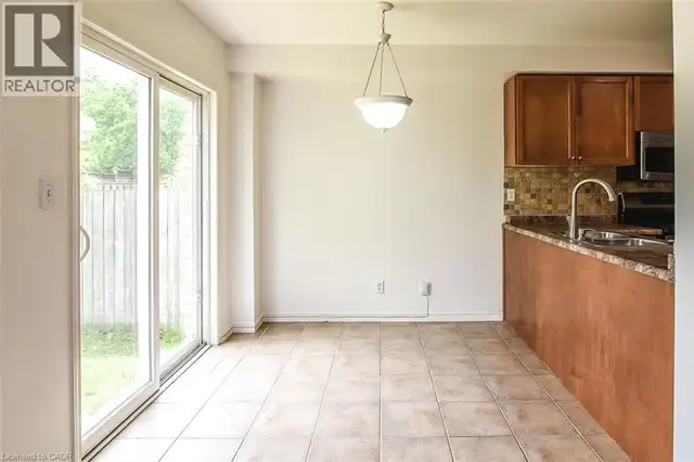 37 CORNERSTONE Drive 10th Line Shore, Ontario in Long Term Rentals in Hamilton - Image 10
