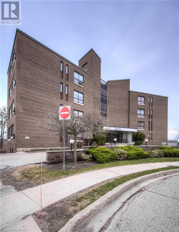 26 WENTWORTH Avenue Unit# 5N Cambridge, Ontario in Condos for Sale in Cambridge - Image 3