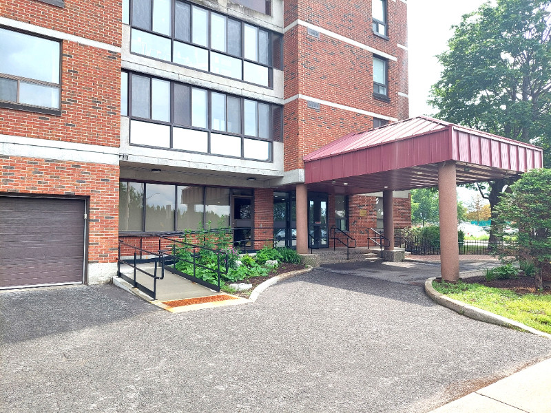 2 bedroom condo Westboro/Parkdale Ave. Long Term Rentals Ottawa