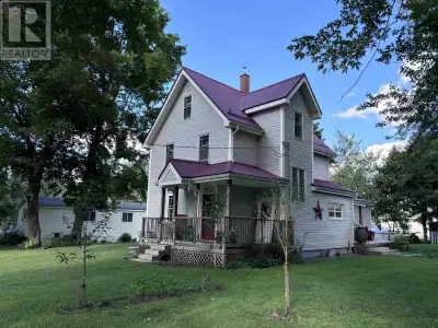 Welcome to 105 Riverside , On Town water & sewer!- a beautifully updated traditional farmhouse situa...