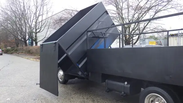 2009 International CityStar Side Dump Flatdeck in Heavy Trucks in City of Toronto - Image 34