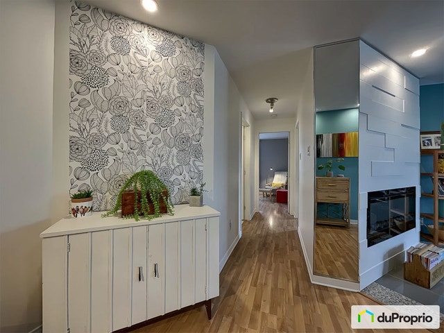 $349,000 - Condominium for sale in La Prairie — photo 2