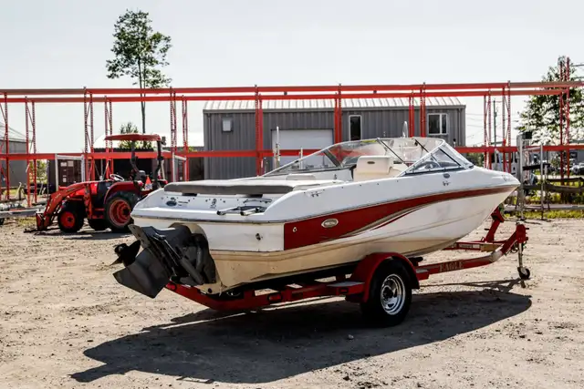 2006 Chaparral 18 SSI in Powerboats & Motorboats in Rimouski / Bas-St-Laurent - Image 7