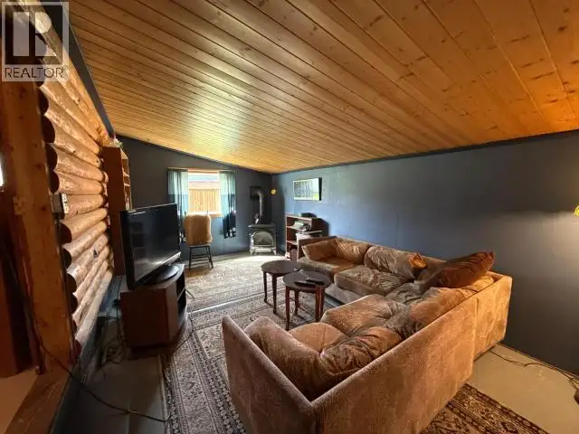 12 FIREWEED ROAD Dawson City, Yukon in Houses for Sale in Whitehorse - Image 13