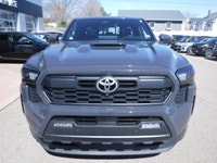 WOW! THIS IS A NICE TRUCK! SUNROOF, NAVIGATION, LEATHER INTERIOR AND MORE! ONLY 65,650 KMS! FULLY SE... (image 2)