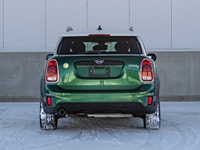 CARGET AUTOMOTIVE is thrilled to offer this 2020 Mini Countryman Cooper S E, a plug-in hybrid compac... (image 8)