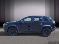 Le Jeep Cherokee Trailhawk 2021 est un SUV conçu pour les amateurs d'aventure et de conduite hors ro... (image 3)