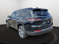 This Jeep Grand Cherokee L has a powerful ERC 3.6L Pentastar(TM) VVT V6 engine w/ESS engine powering... (image 3)