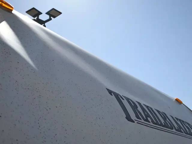 2010 Trailblazer T240S in Travel Trailers & Campers in St. Albert - Image 9