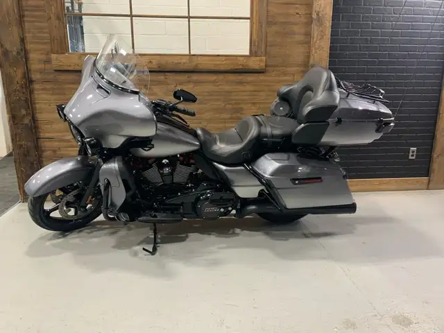 2019 Harley-Davidson CVO Limited in Street, Cruisers & Choppers in Oshawa / Durham Region - Image 6