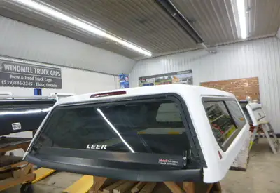 Ford F150 2015 - 2020 Ford F150 8' YZ White Leer Legend Truck Cap This unit is in good condition and...
