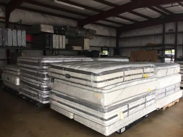 Wonderful Queen Double and Single used mattresses and box spring in Beds & Mattresses in Delta/Surrey/Langley - Image 9
