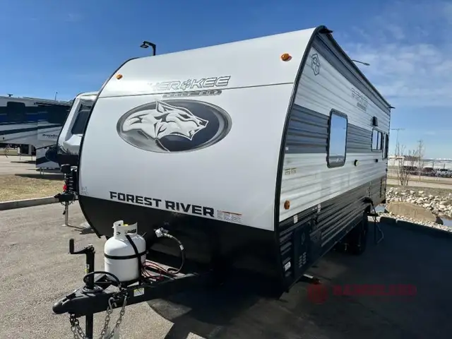 2025 Forest River RV Cherokee Wolf Pup 16CM in Travel Trailers & Campers in Calgary - Image 5
