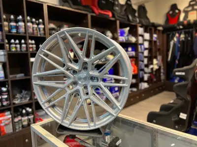 These are a brand new set of custom made Vossen HF-7's in Satin Silver. These are a perfect fitment...