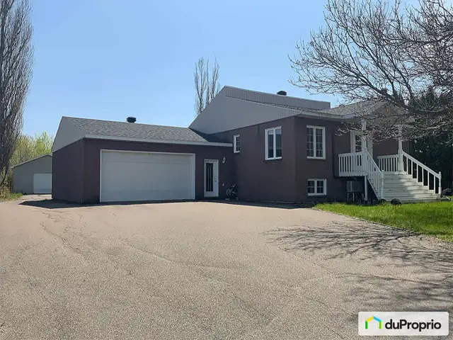 $1,400,000 - Acreage / Hobby Farm / Ranch for sale in Houses for Sale in Saguenay - Image 3