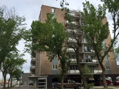 Two Bedroom Suite in City Park - June 1st
