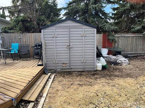 205 1st AVENUE E in Houses for Sale in Prince Albert - Image 4