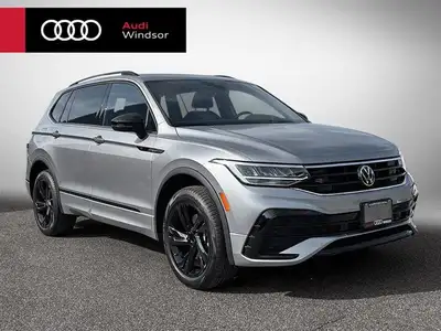 This Volkswagen Tiguan delivers a Intercooled Turbo Regular Unleaded I-4 2.0 L/121 engine powering t...