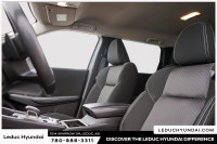2023 Mitsubishi Outlander PHEV ES Experience the Mitsubishi Outlander PHEV ES with only 41088 km on... (image 7)