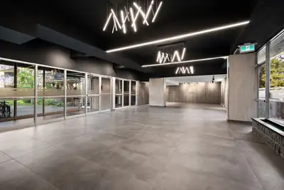 Immeuble propre, calme et nouvellement rénové, quartier magnifique, surintendant(e) sur place. Magni...