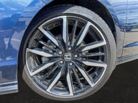 This Honda Accord Hybrid has a powerful Gas/Electric I-4 2.0 L/122 engine powering this Variable tra... (image 9)