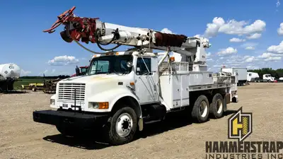 INTERNATIONAL 4900 Digger Derrick Auger Tandem Semi Truck DT 466 engine Allison automatic transmissi...